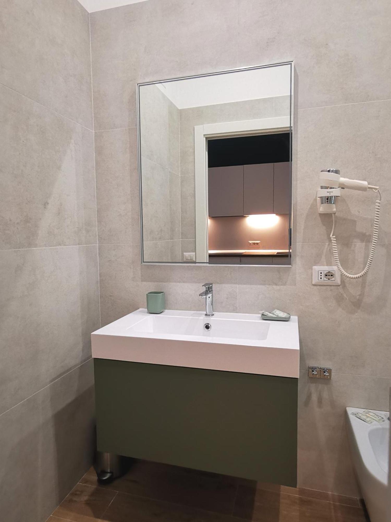 Cattaro 65 - Flexible Check-In Apartments Бари Экстерьер фото