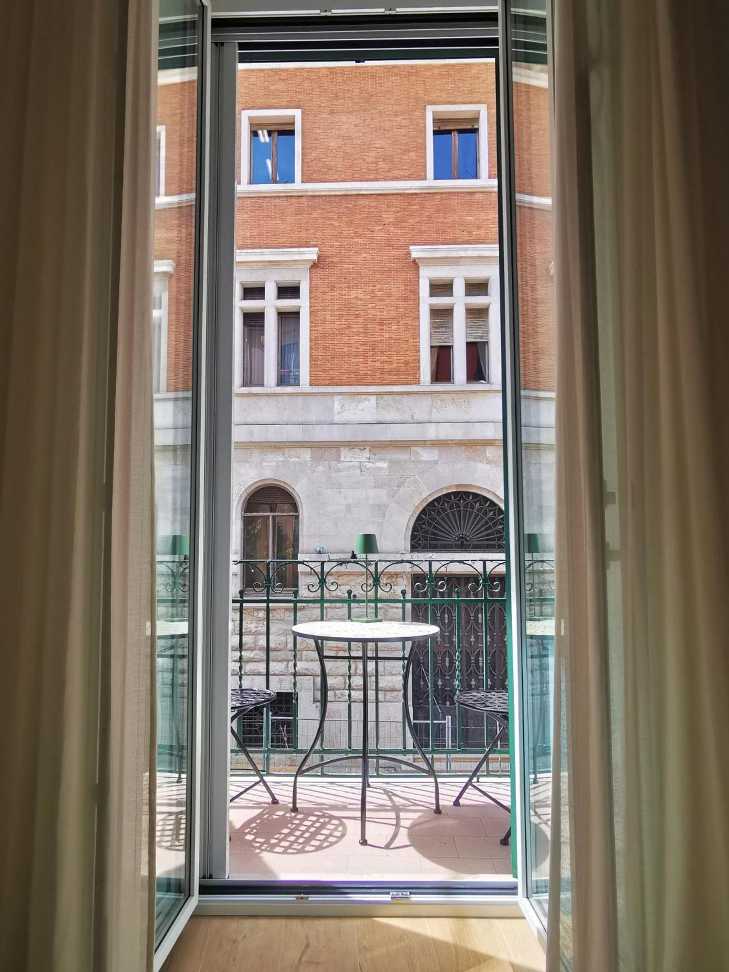Cattaro 65 - Flexible Check-In Apartments Бари Экстерьер фото